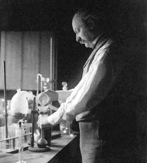 Rayleigh Experimenting