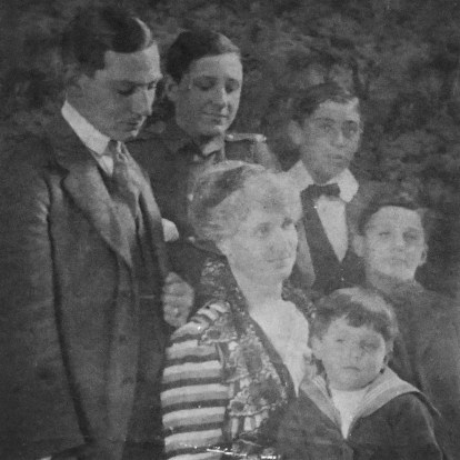 DSC01717edit - Edith and her five boys